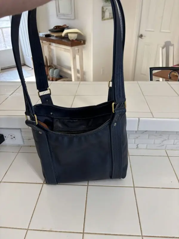 Ladies Concealed Carry Purse (ambidextrous)