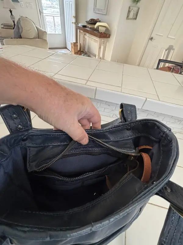 Ladies Concealed Carry Purse (ambidextrous)