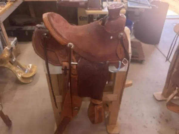 RAY HUNT style WADE Saddle